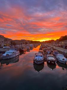 Suite crazin Love Room, jacuzzi, cinéma, Camargue