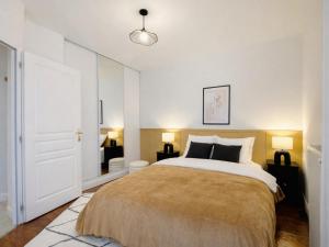 Le Subtil - By BEST KEYS - Élégance & Confort - 2 chambres séparées - Lit Queen Size - Smart TV Netflix - Machine à Café Nespresso - Proche Gare & Centre Ville - À 1H de Paris - WiFi Fibre - Check-in Autonome