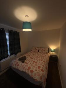 Cosy 2-Bed Maisonette-Aylesbury-Free Parking