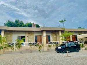 Edelweis Syariah Near Sultan Muhammad Kaharuddin Airport