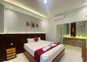 Edelweis Syariah Near Sultan Muhammad Kaharuddin Airport
