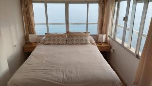 Estudio frente al mar con preciosas vistas