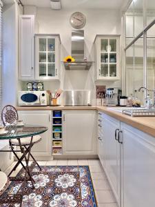 LES ANGES DELUXE AVIGNON Exclusive Romantic Home with Luxury Services & Private Tours