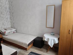 Gospodarstwo agroturystyczne Daleko od szosy - pokoje i domek