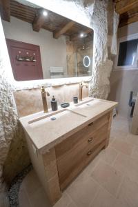 Gîte troglodyte à 15 min du Futuroscope