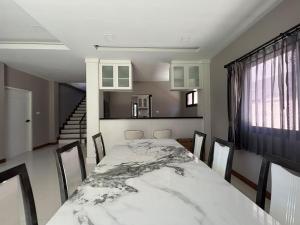 Pattaya Venice Villa 3 Bedrooms 4 Bathrooms for 9 people