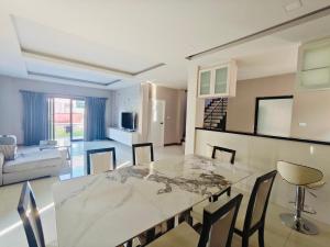 Pattaya Venice Villa 3 Bedrooms 4 Bathrooms for 9 people