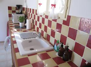 mini villa studio 1 pièce 21 m2 pour 2 personnes piscine partagée climatisation