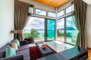 Absolute Beachfront Villa 3-Bedroom in Rawai