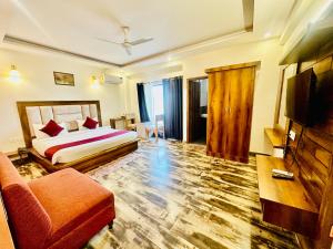 Hotel Royal Orbit By Arony Hospitality Dehradun