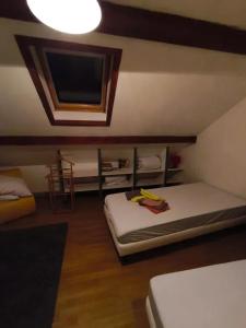 Charmant Appartement à Romilly-sur-Seine avec Jardin