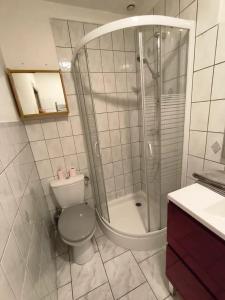 Charmant Appartement à Romilly-sur-Seine avec Jardin