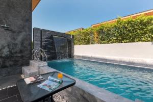 2-Bed Pool Villa Chalong-Bright Modern & Relaxing