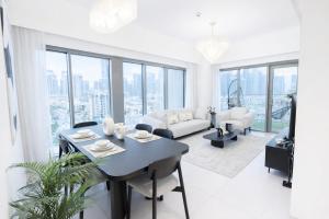 Burj Khalifa View 2BR Luxury Apartment in Dubai