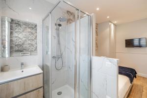 88 ANT - Appartement 3 chambres Rue Antibes proche Palais Festivals