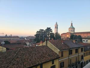 Magenta Galleria Apartment