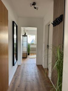 Studio Lounge mit privatem Stellplatz für bis zu 4 Personen - stadtnah