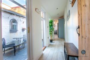 Cornerstone Cottage - Harbourside Retreat