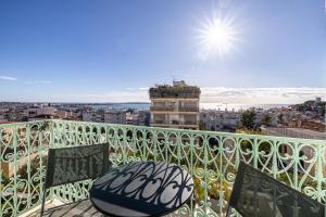 20 LACROIX - Cozy 2-bedroom apartment with balcony and sea view