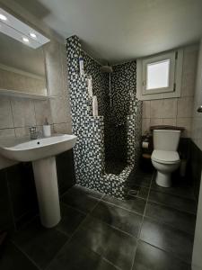 Dounavis Homes - The Ano Syros view