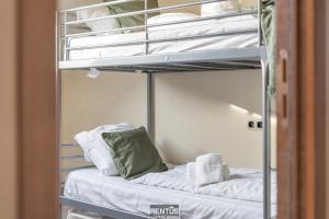 Fevery Village - spacious holiday home for 12 guests with enclosed garden