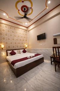 Hotel R-A-M-A-N-S-H GRAND INN - Beside Ram Mandir Ayodhya 96,7000,2101