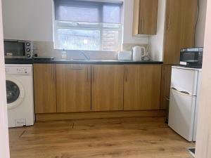 Nairobi is compact single room near Heathrow FELTHAM