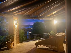 Orsa sul mare a Baja Sardinia img15