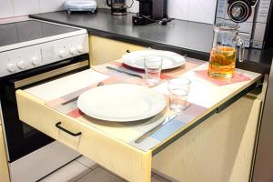 Laura s, comfy apt in Piraeus centre!