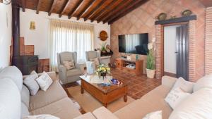 Cortijo La Envarra El Borge by Ruralidays