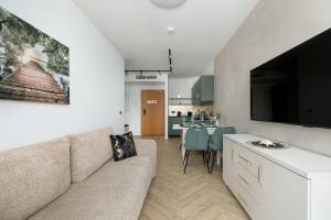 LUX Top Floor Apartment Art Lake Mielno with Pool, Air Conditioning and Parking by Noclegi Renters