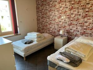 Duplex spacieux au centre du village 205