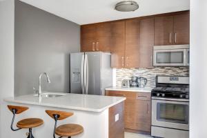 Blueground Murray Hill fitness center nr East River NYC-695