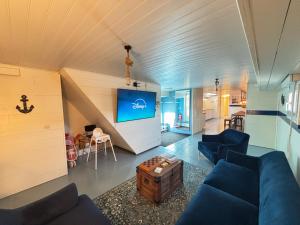 Large barge, unique and atypical, parking