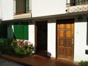 Excelente Duplex en San Bernardo para seis personas, con cochera internet tv con cable parrilla