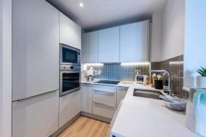 GoTo Hanza Tower Apartments 21 POOL & SPA