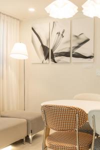 16 people,3R5B,Myeongdong,Seoul Station,Itaewon