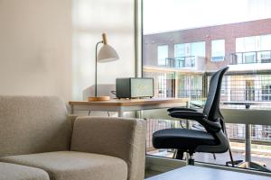 Blueground East Cambridge pool nr Charles River BOS-1298