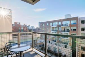 Blueground East Cambridge pool nr Charles River BOS-1298