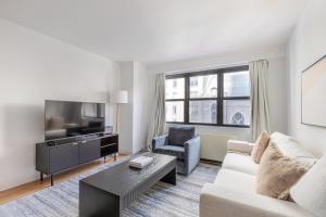 Blueground Carnegie Hill fitness center nr Central Park NYC-1967