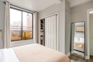 Blueground Upper West Side fitness center nr Central Park NYC-2150