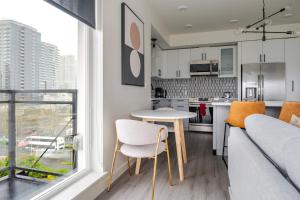 Blueground Northwest Bellevue views nr Bellevue Park SEA-991