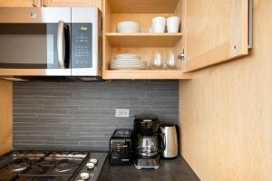 Blueground Yorkville rooftop nr Central Park NYC-2118