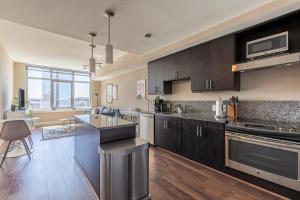 Reston 1br w pool near hospital mall dining WDC-838