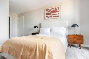 Blueground Woodmont Triangle rooftop nr Bethesda WDC-1234