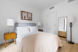 Blueground Chelsea rooftop pool nr High Line NYC-2148