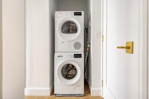 Blueground Lincoln Square view nr Central Park NYC-2206