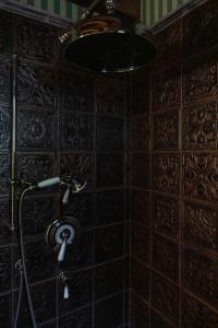 Regal House Verona REGIMENTAL