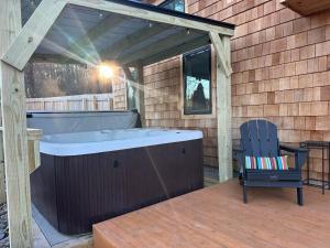 Catskill Winter Ski Cabin Hot Tub Saugerties