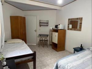 Suite em residencial Maresias 200 mts da praia